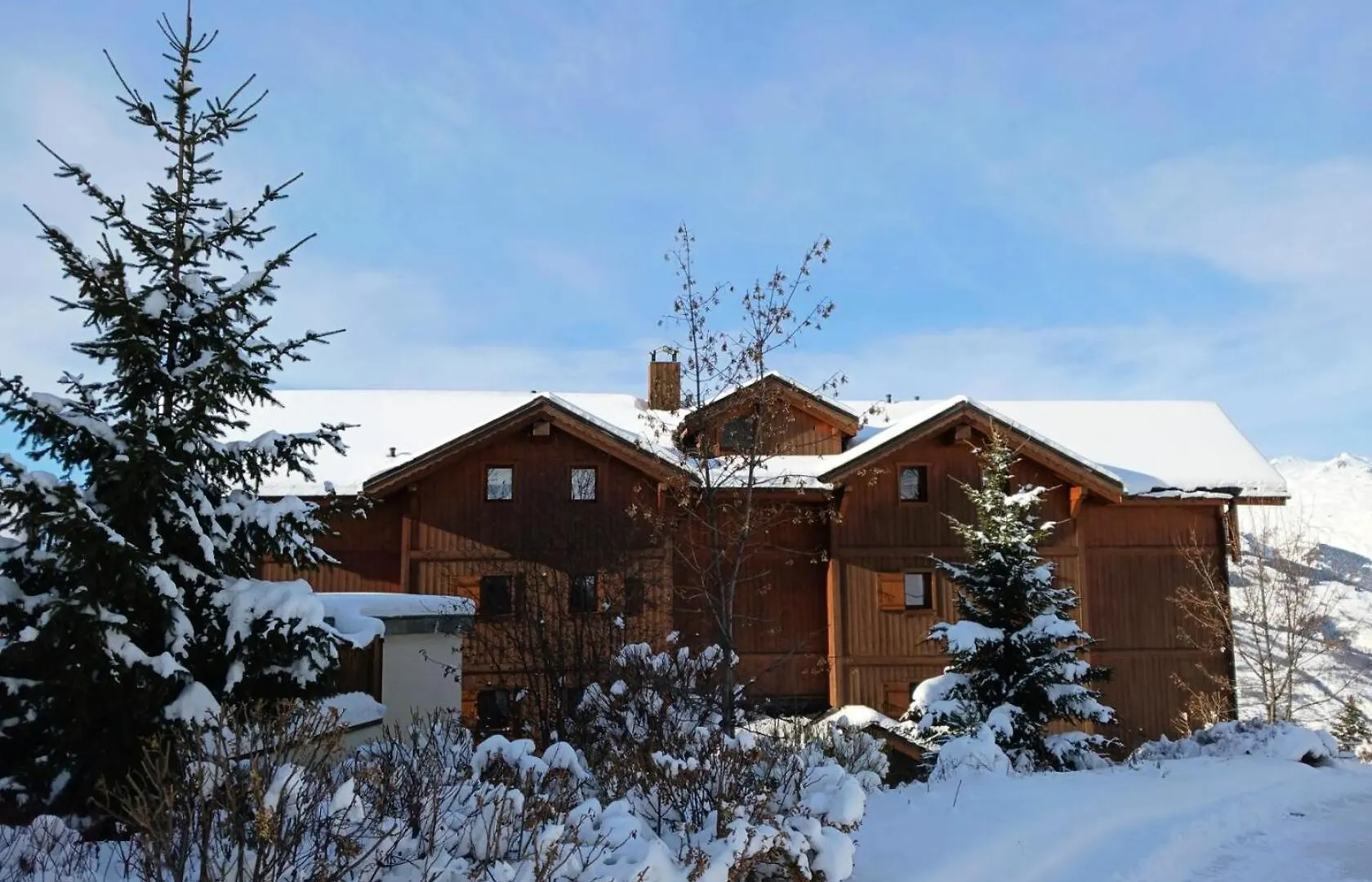 Contacts de Residence L\'Oree Des Neiges - Appartement De 6 Personnes Confort Un Depart Skis Aux Pieds Et Situe Proche Du Centre De La Station De Vallandry Mae-3711